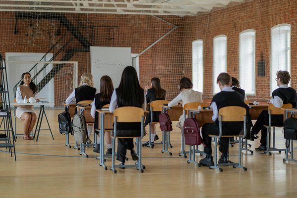 Qualifications Essentielles pour Exceller dans un Service Informatique